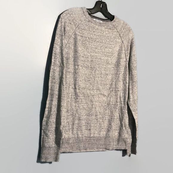 Old Navy Men's Light Gray Crewneck Long Sleeve Sweater - Picture 5 of 10